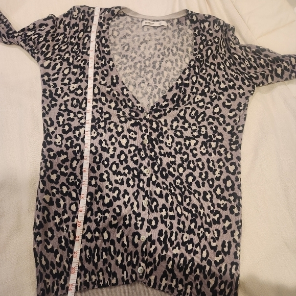 Old Navy Lavander Animal print cardigan 100% cotton - Picture 8 of 8